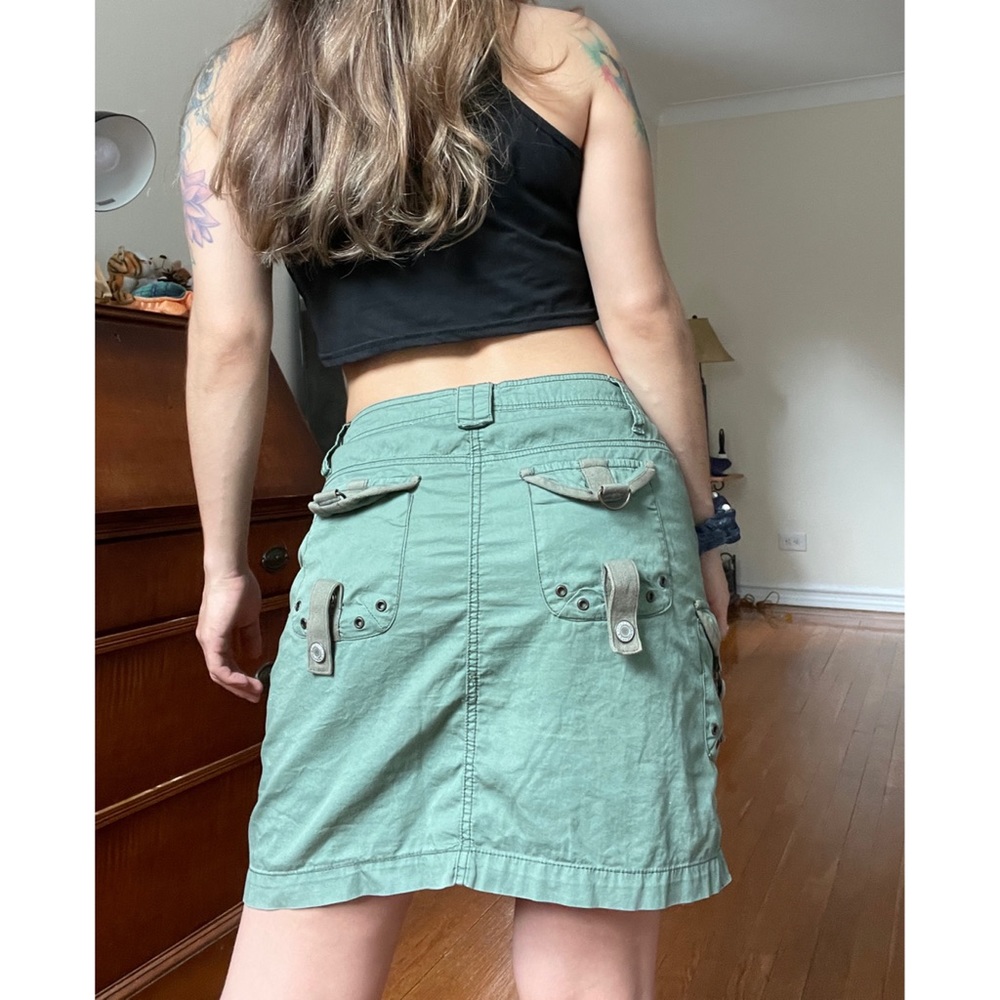 OLIVE GREEN SKORT W/ FRONT & BACK POCKETS